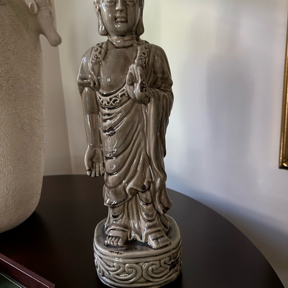 Home decor- sculpture - Picture 4 of 9